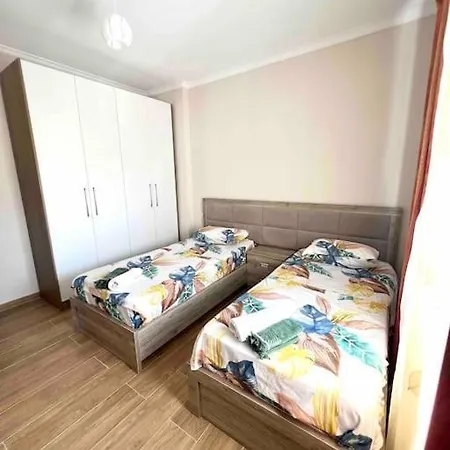 Modern Seaview Apartament